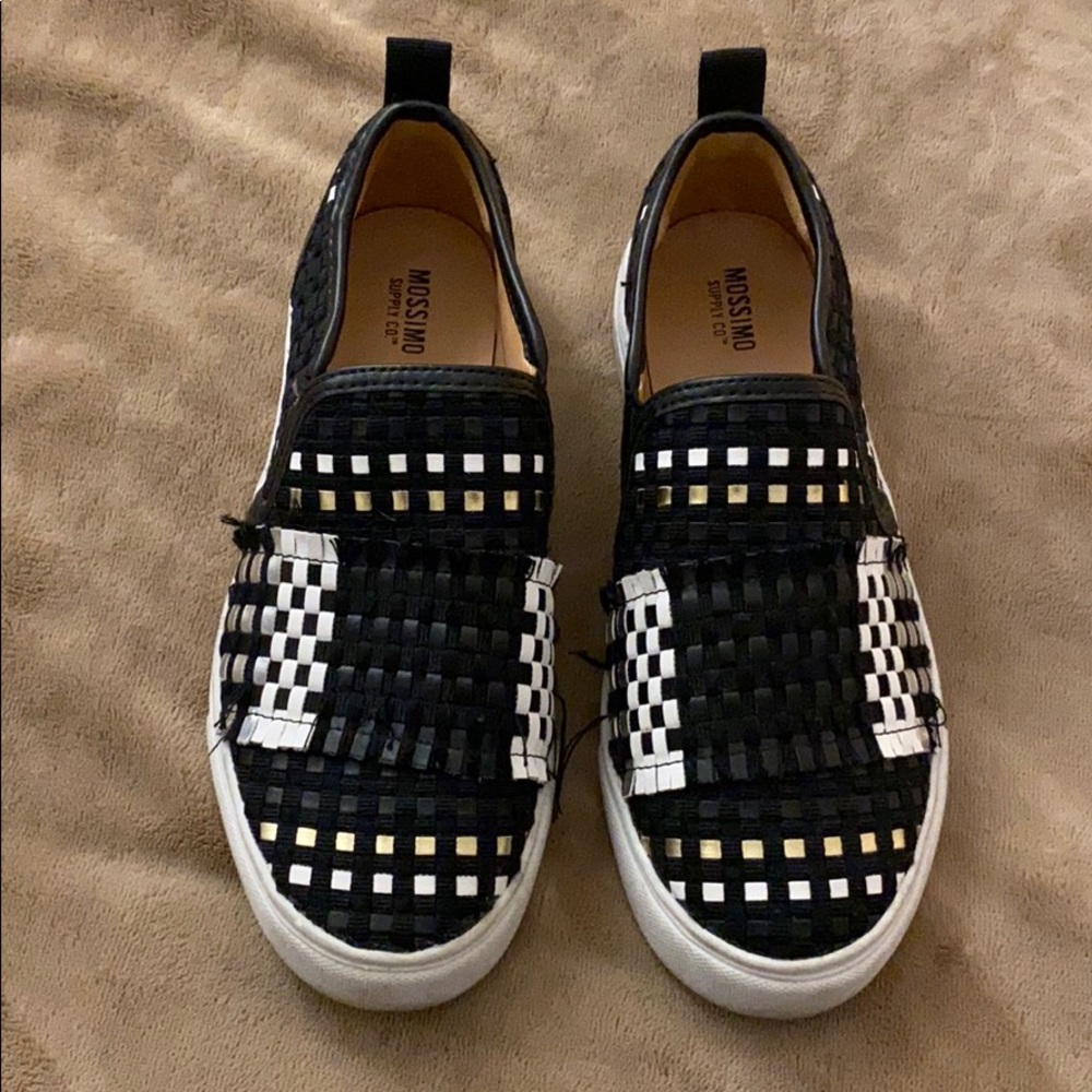 Canvas sneaks